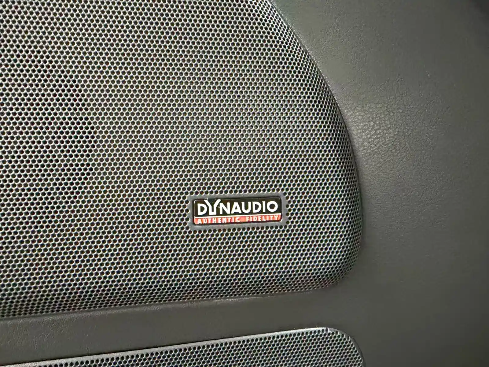 Фото 19 - Volkswagen Multivan