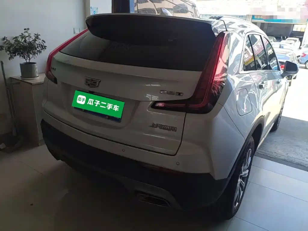 Фото 7 - Cadillac XT4
