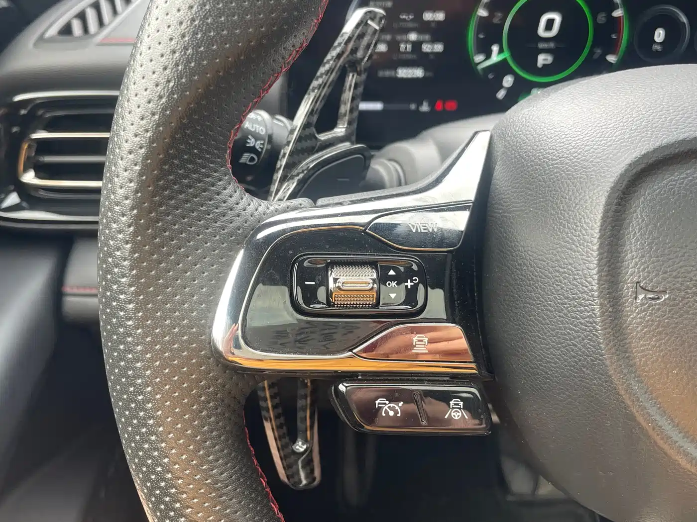 GAC Trumpchi Trumpchi Emkoo 2023 270T DCT J16 Edition фото 33
