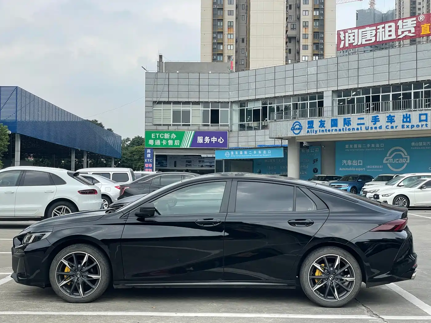 GAC Trumpchi Trumpchi Emkoo 2023 270T DCT J16 Edition фото 38