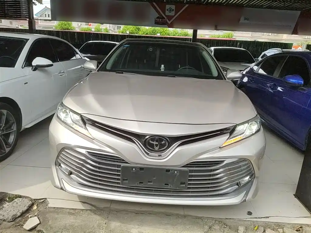 Toyota Camry 2019 2.5G Luxury Edition China VI фото 3