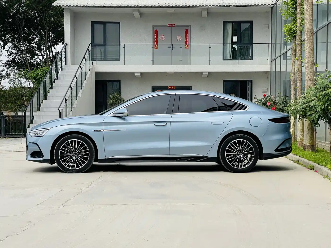 BYD Han 2024 DM-i Glory Edition 121KM Honor фото 18