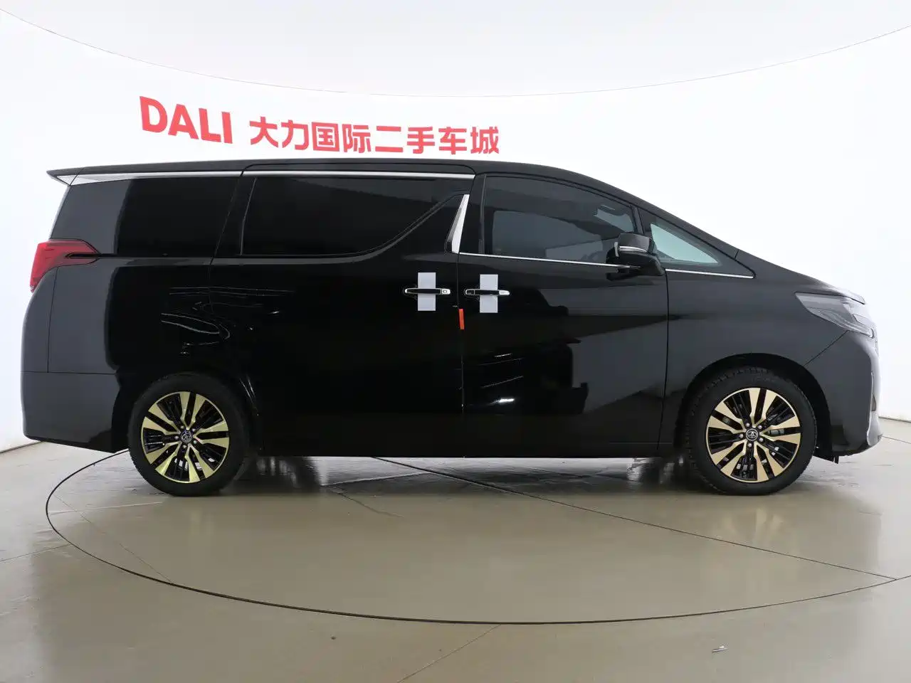 Toyota Alphard 2018 Facelift 3.5L Premium Edition фото 4