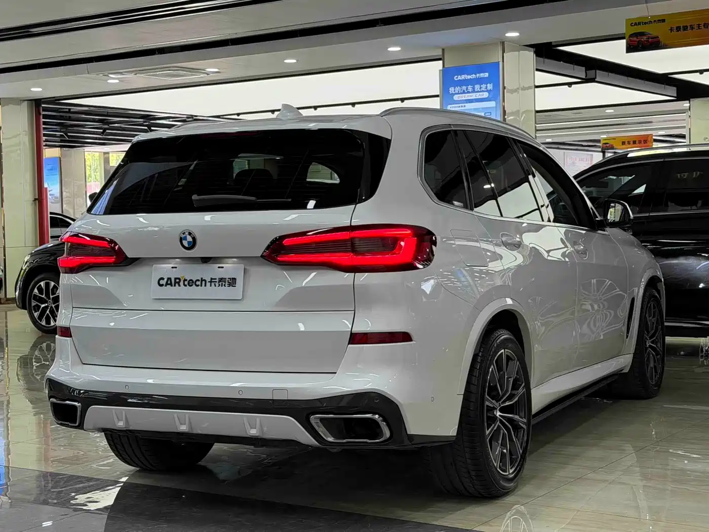 BMW X5 (Import) 2020 xDrive40i M Sport Package фото 5