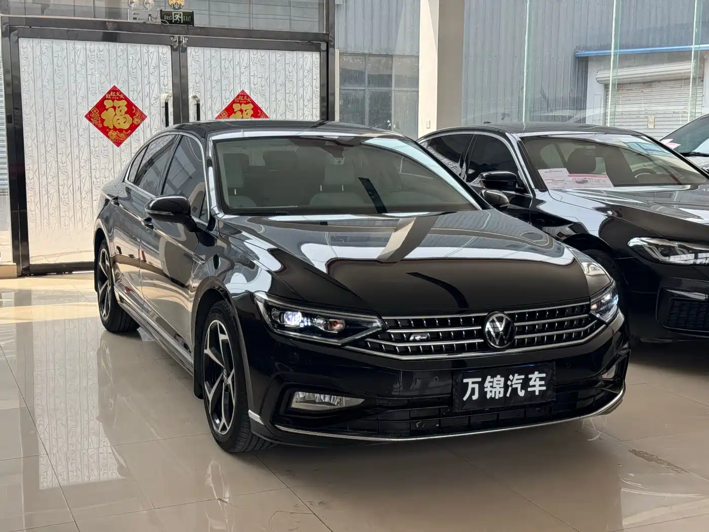 Volkswagen Magotan 2023 Model 2 Million Commemorative Edition 330TSI DSG Luxury фото 3