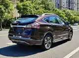 Фото 5 - Luxgen U6 SUV