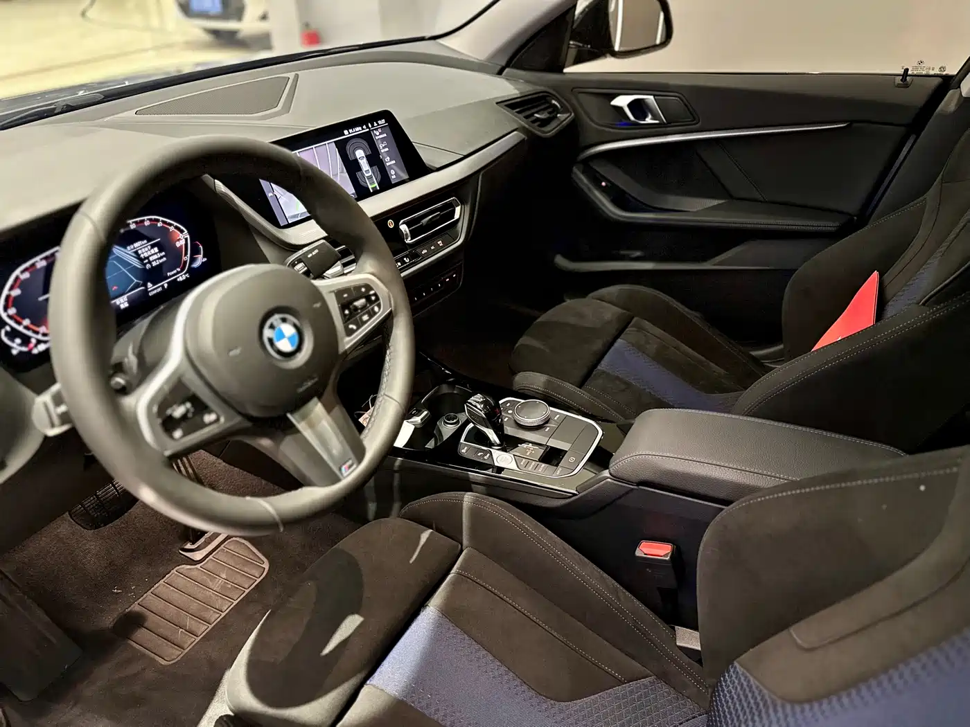 BMW 2 Series (Import) 2023 Facelift 225i 4-Door Coupe M Sport Shadowline Package фото 4