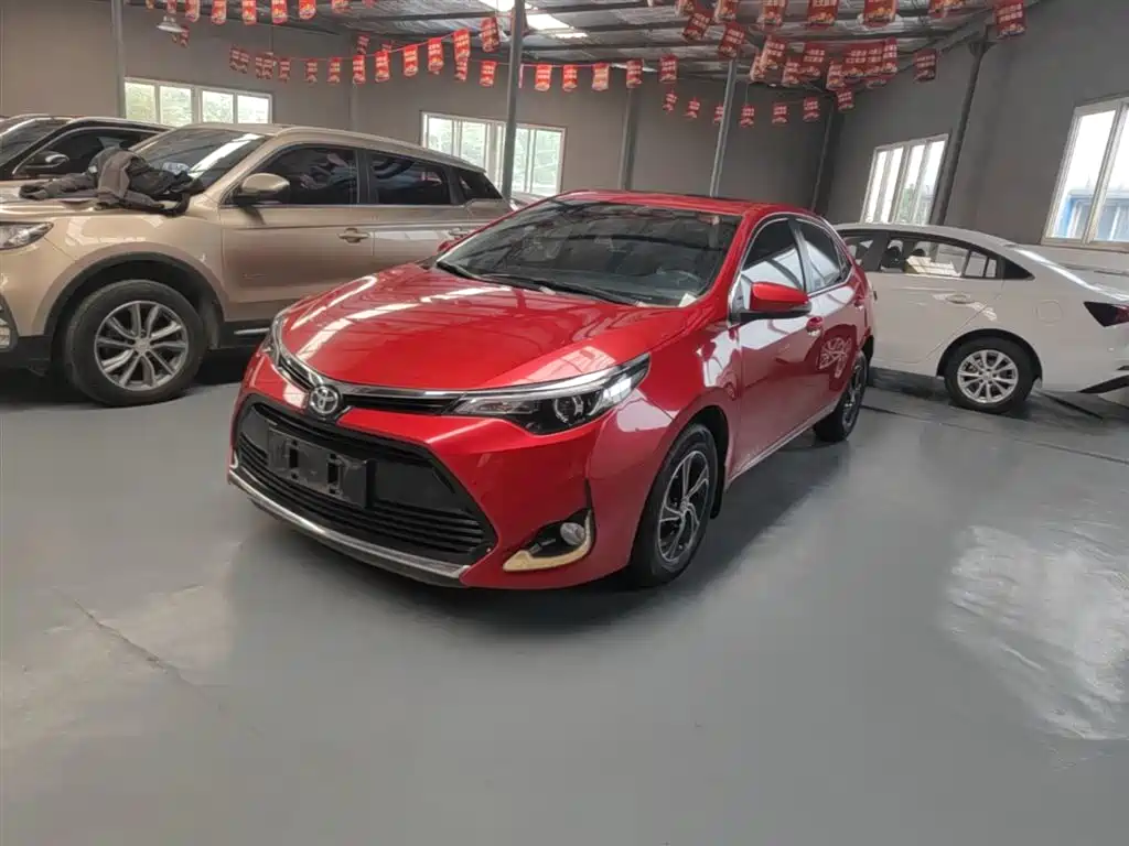 Toyota Levin 2017 Facelift 185T CVT Elite (China V) фото 2