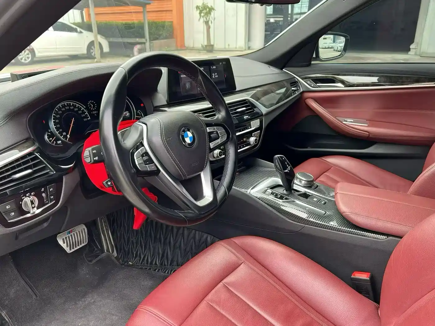 BMW 5 Series 2019 530Li Leading M Sport Package фото 6