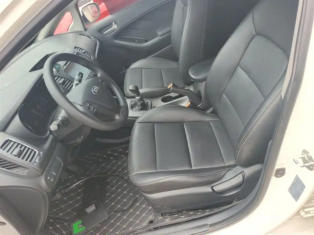 Kia K3 2015 1.6L Manual GL фото 15