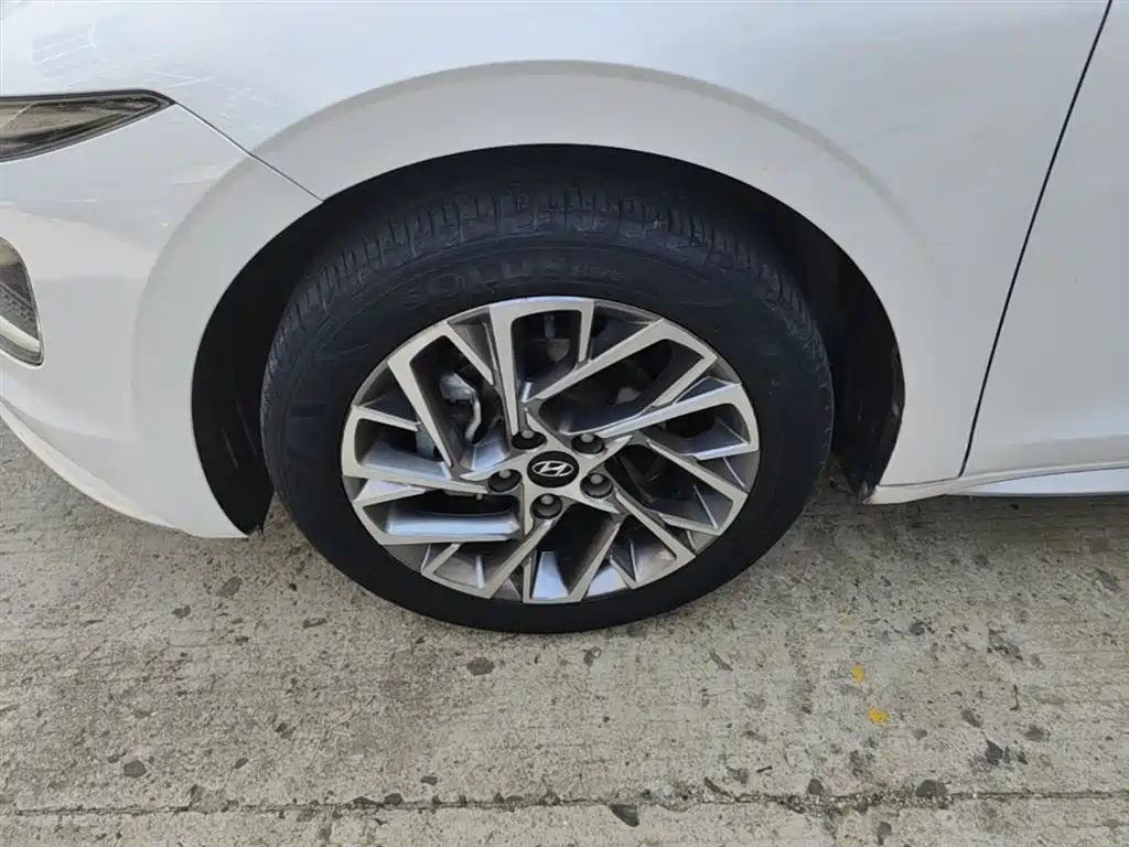 Hyundai Mistra 2021 1.8L CVT GLX Elite фото 23