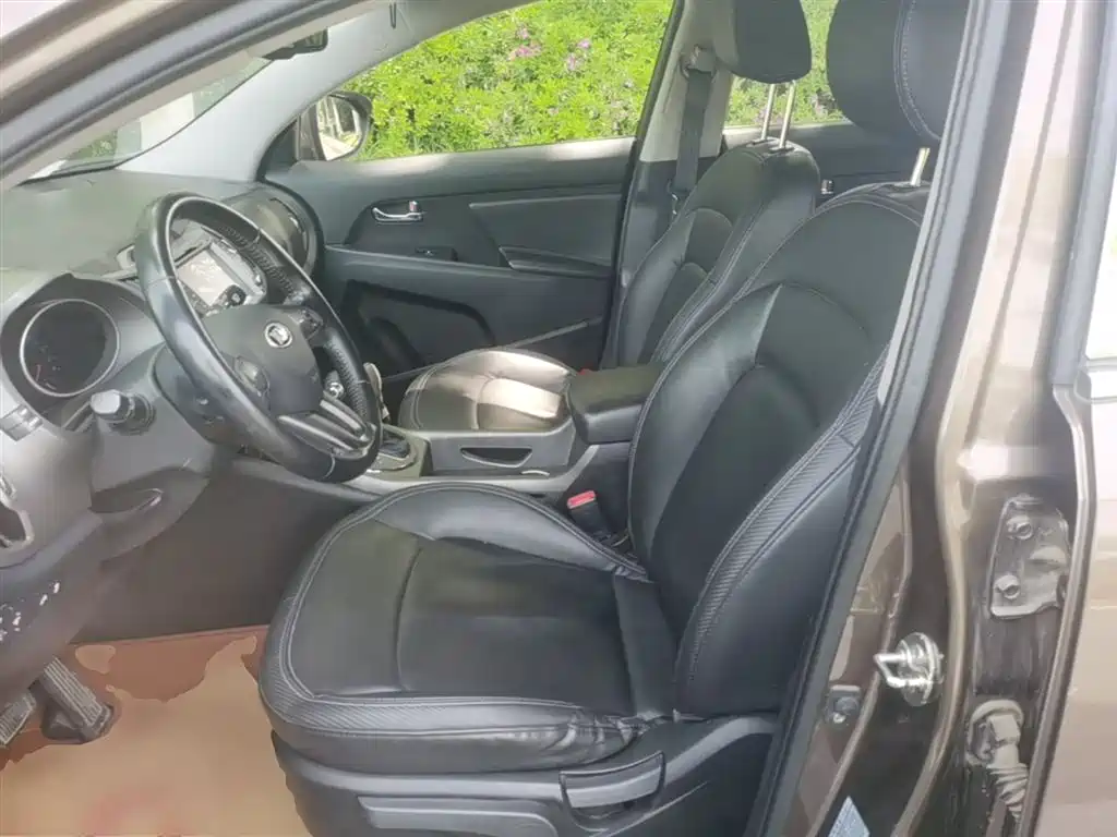 Kia Sportage 2015 2.0L Automatic 2WD DLX фото 15