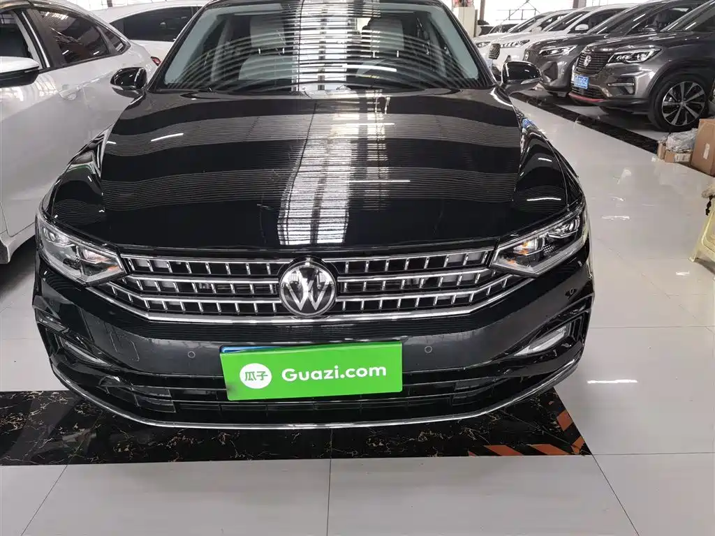 Volkswagen Magotan 2023 Model 2 Million Commemorative Edition 330TSI DSG Luxury фото 12