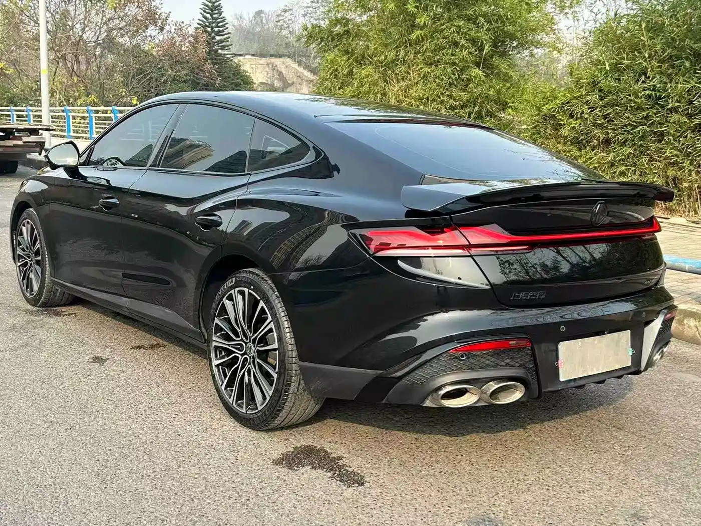 MG MG7
