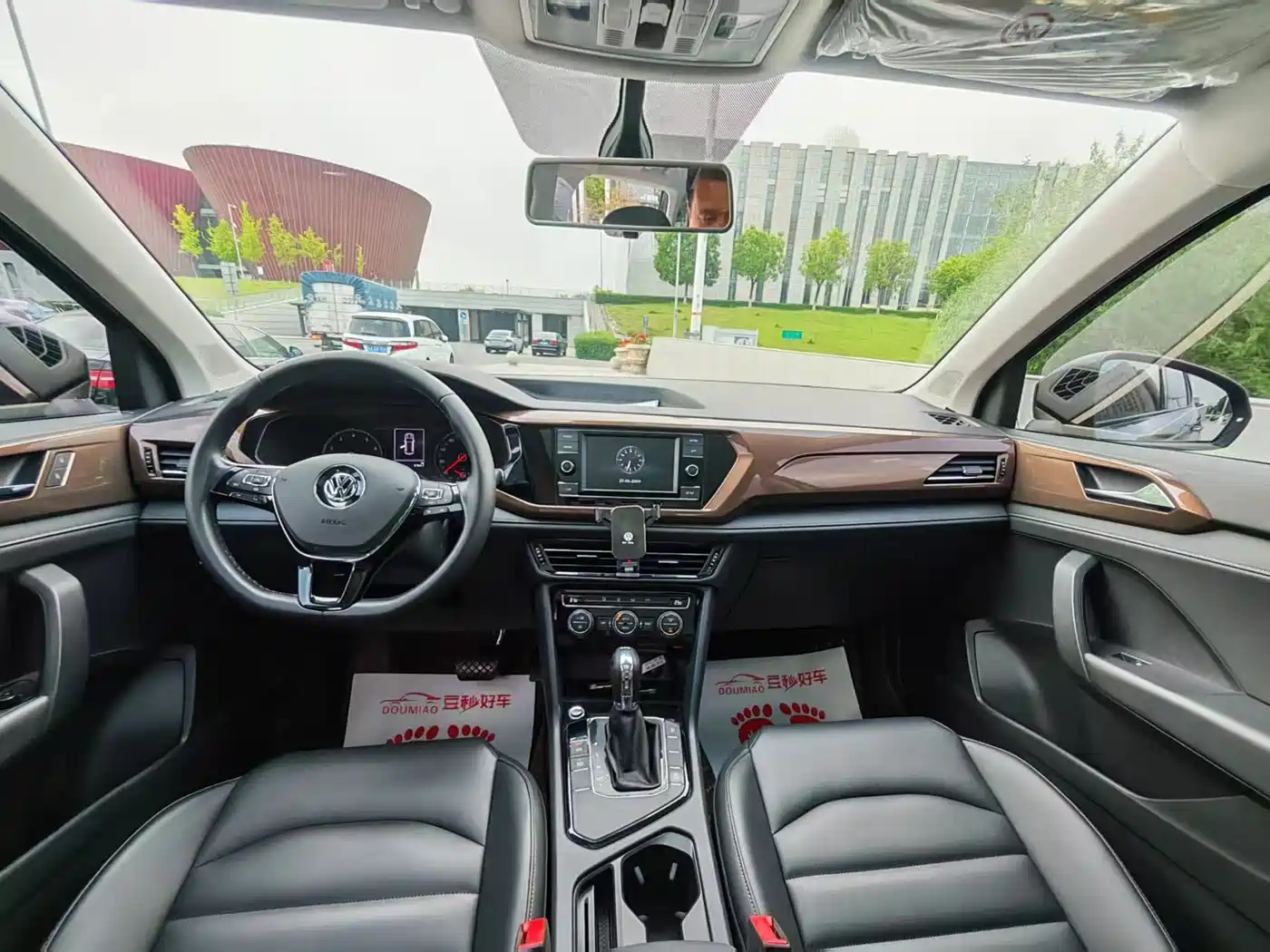 Volkswagen Tharu 2020 280TSI 2WD Comfort Edition China VI фото 8