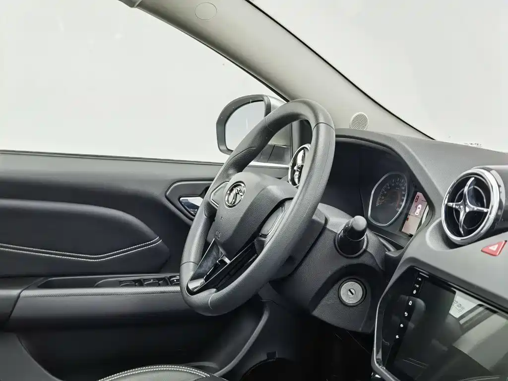 Soueast DX3 2019 2019 1.5L Manual Luxury (China VI)