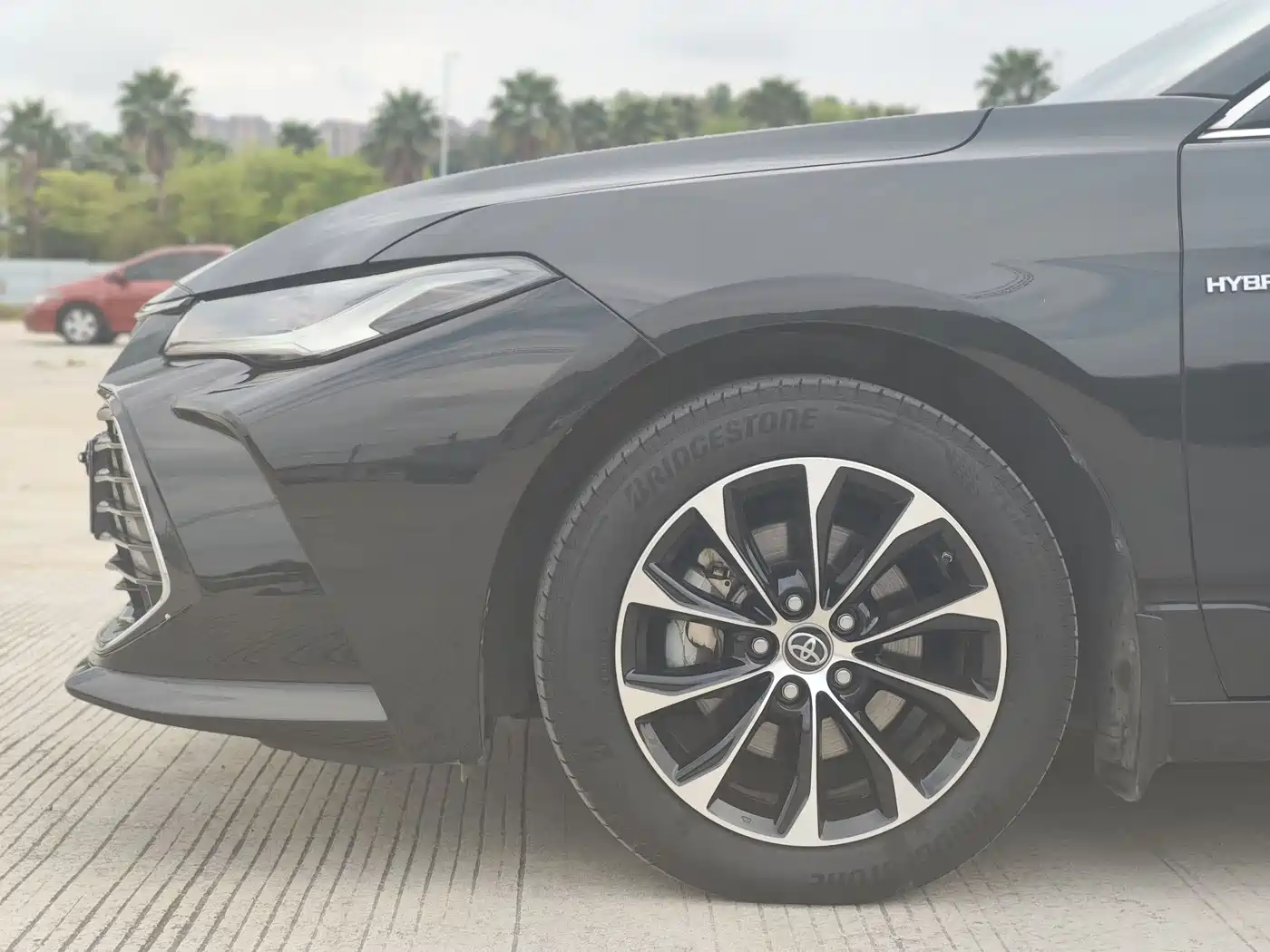 Toyota Avalon 2022 Hybrid 2.5L Luxury Edition фото 5