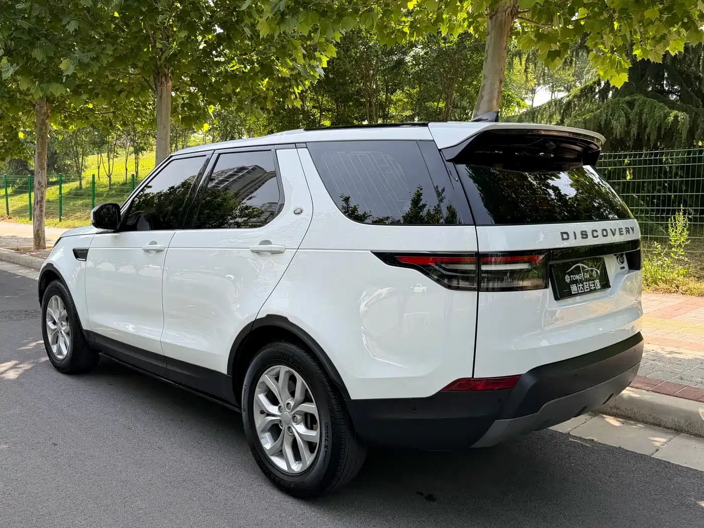 Land Rover Discovery 2019 3.0 SC V6 SE фото 22