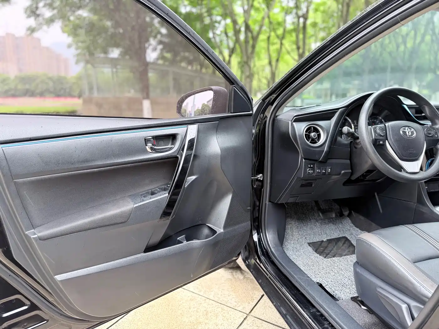 Toyota Levin 2018 185T CVT Premium Edition China V фото 8