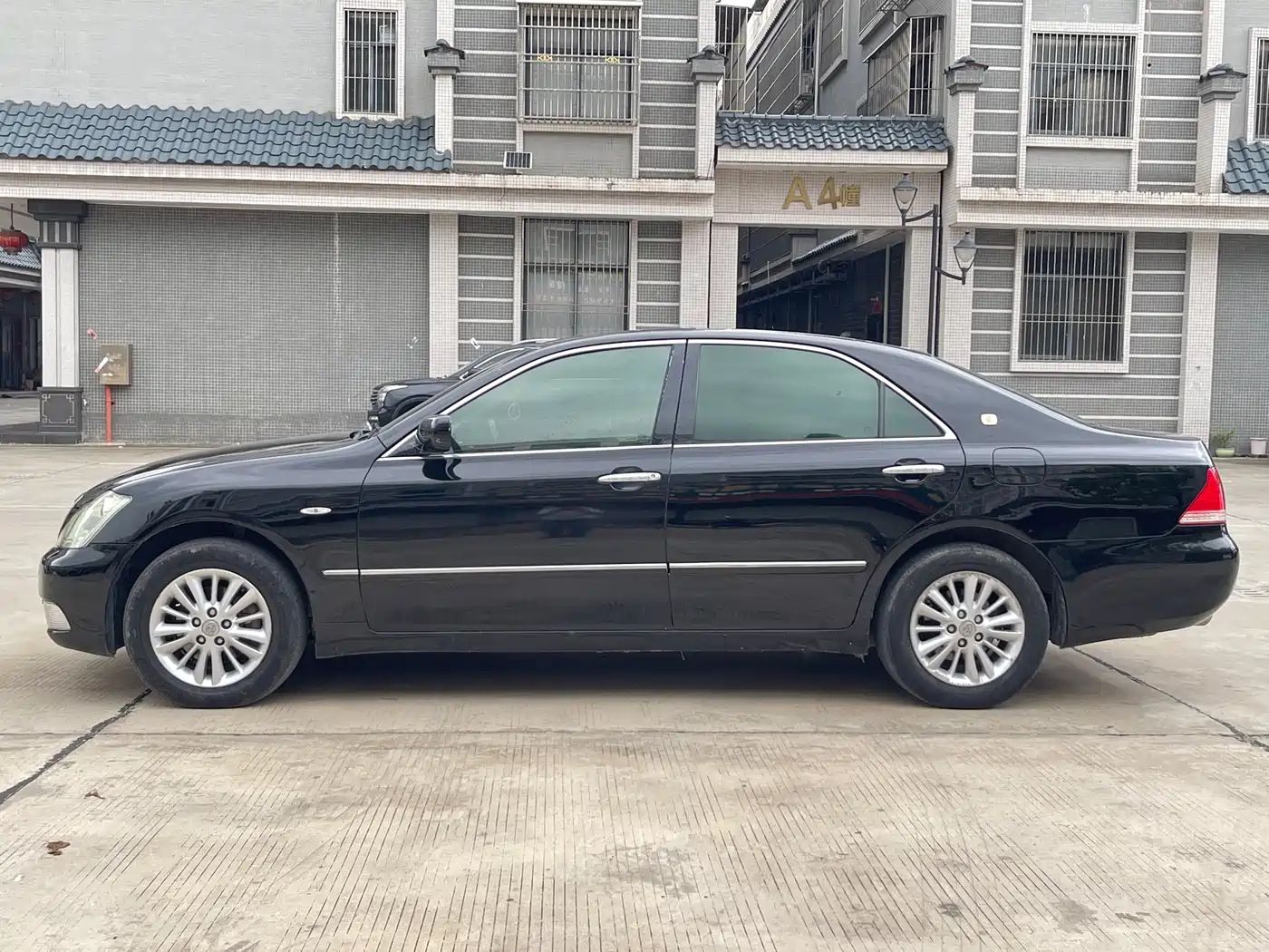 Toyota Crown 2007 2.5L Royal Leather Edition фото 4