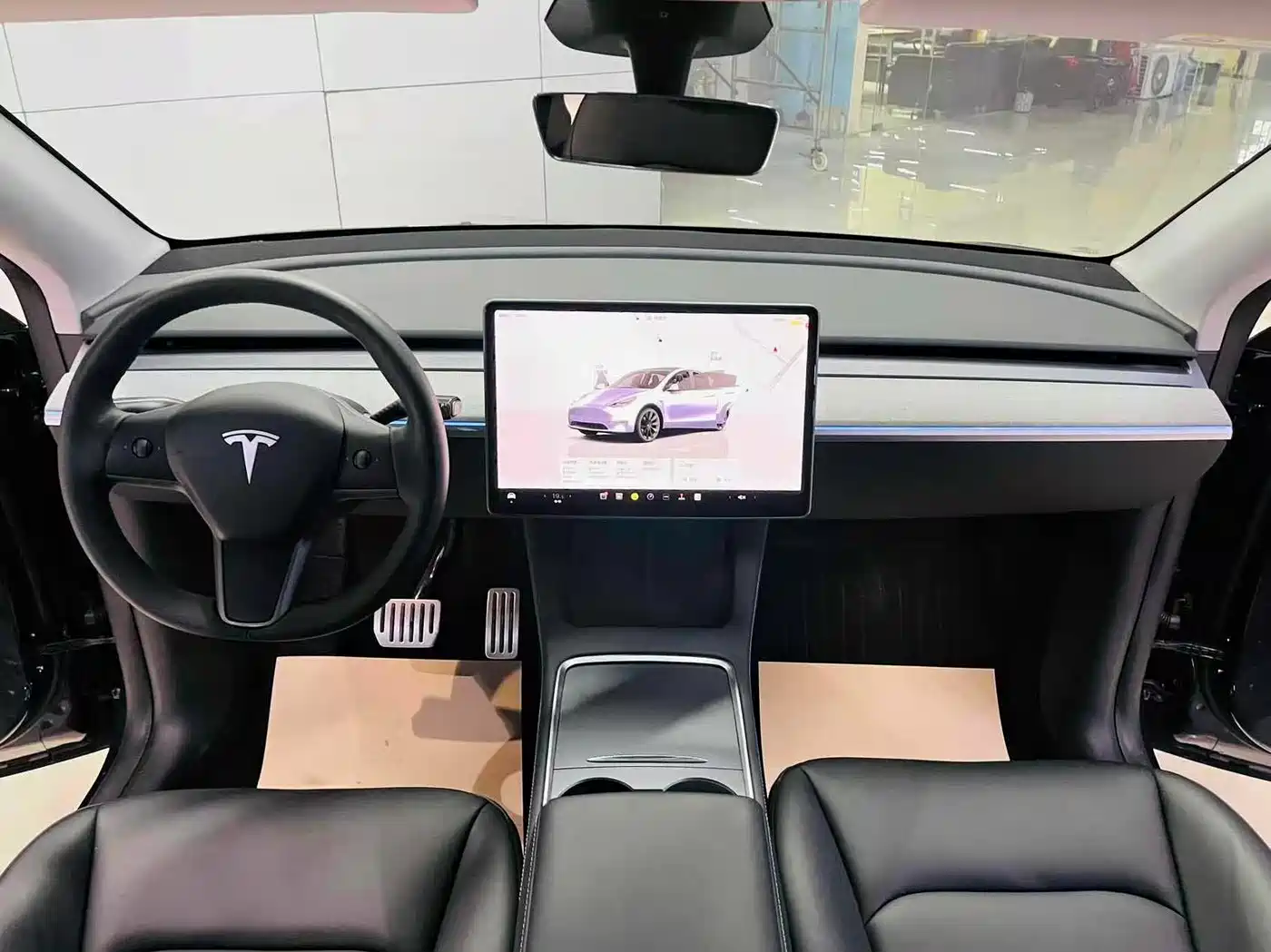 TESLA MODEL Y