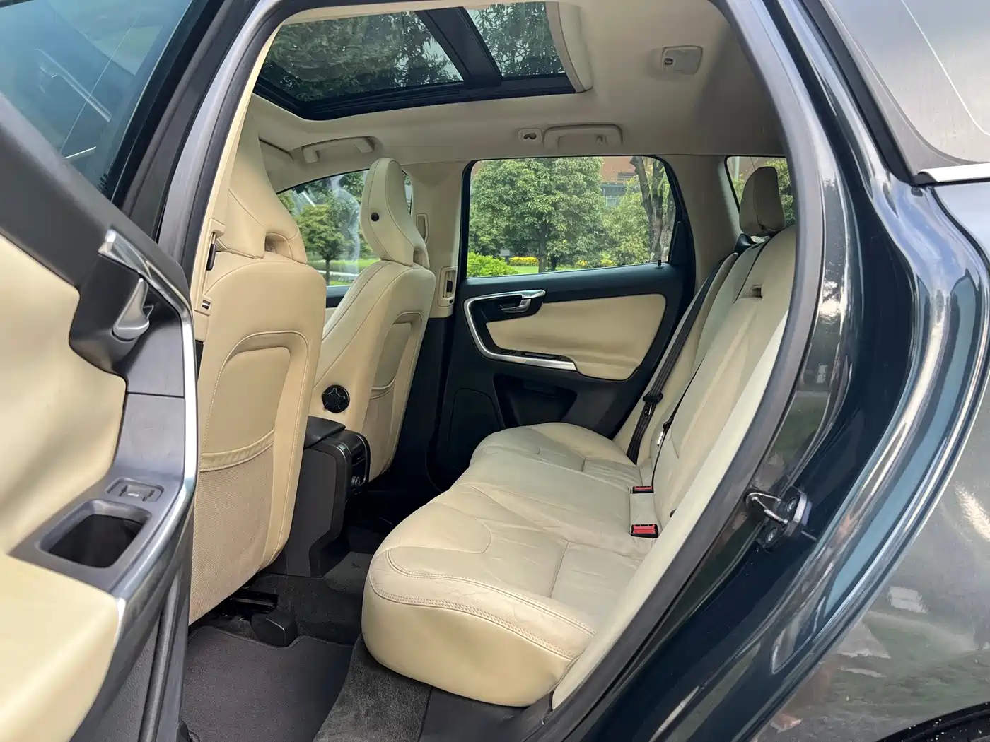 Volvo XC60 (Import) 2012 2013 T6 AWD Comfort Edition