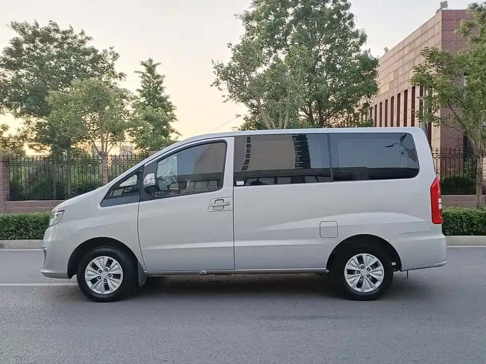 JAC Refine M3 2017 2016 IKEA Edition 1.6L Luxury
