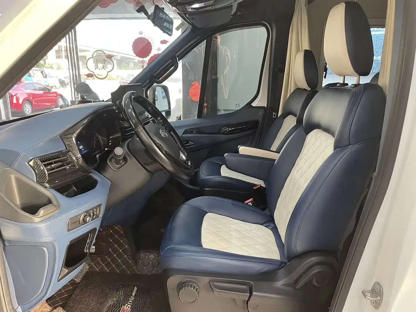 SAIC Maxus MAXUS V90 RV 2021 2.0T Travel Home V90 Self-Contained Class B RV Luxury Transverse Bed фото 8