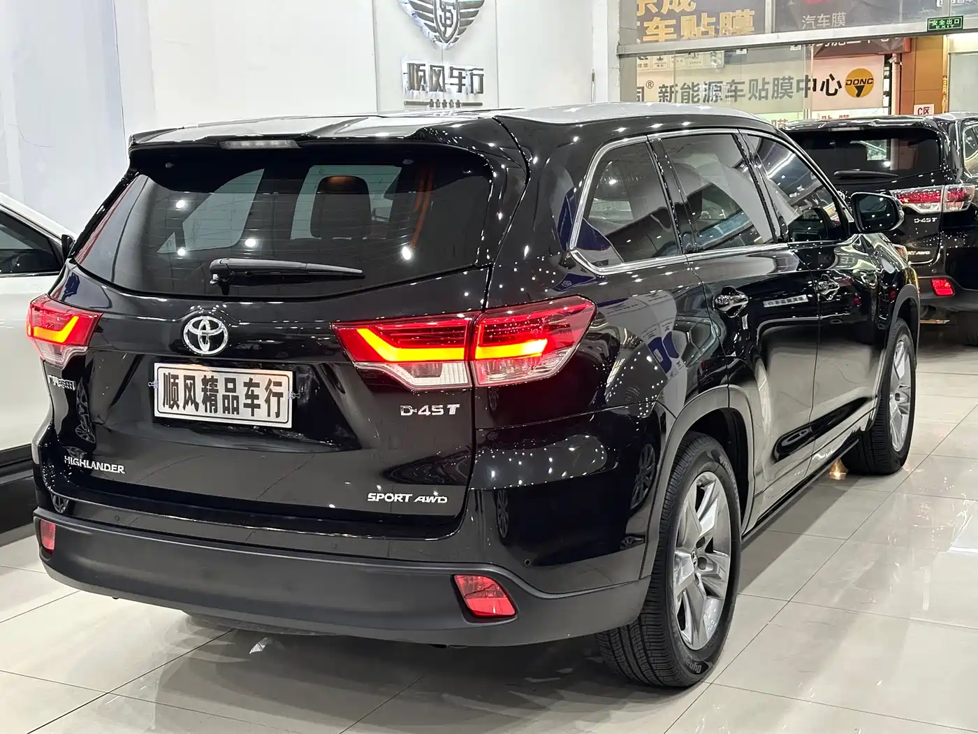 Toyota Highlander 2018 2.0T 4WD Premium 7-seater China VI фото 3