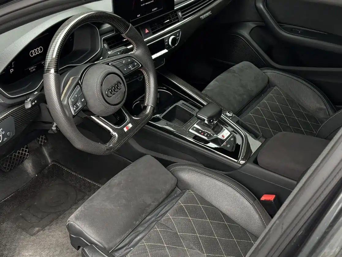 Audi A4L 2020 40 TFSI quattro Luxury Dynamic фото 10