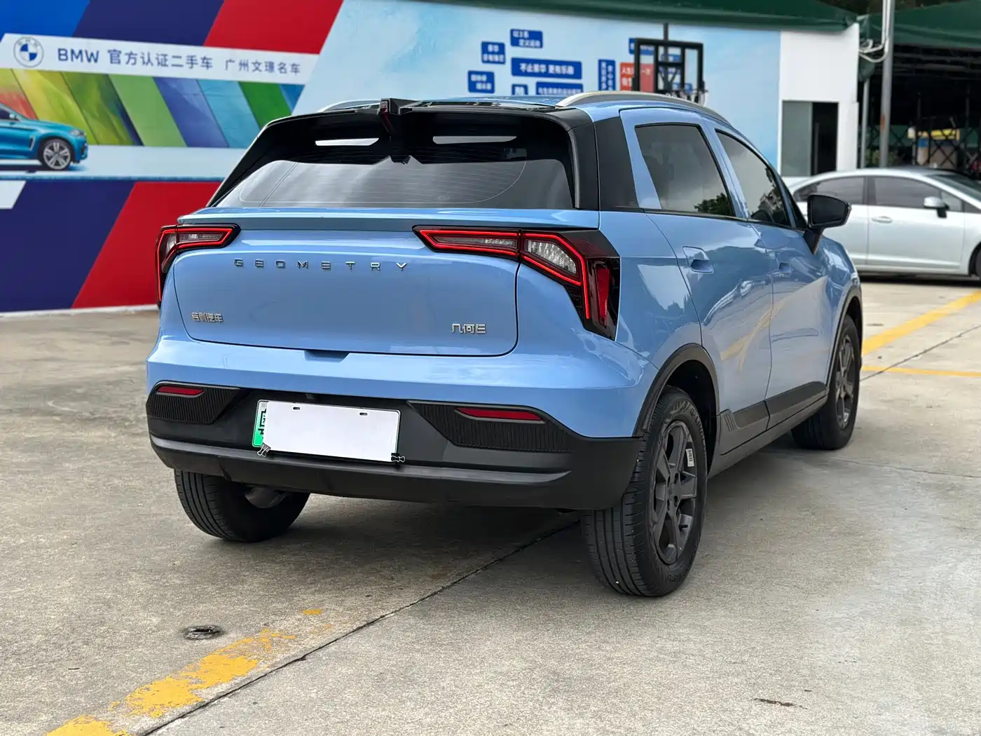 Фото 5 - Geely Geometry E Firefly