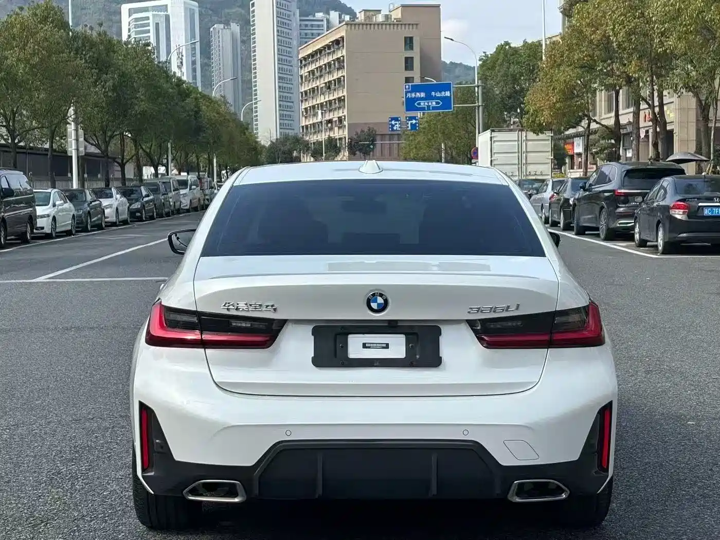 BMW 3 Series 2023 325Li M Sport Package фото 7