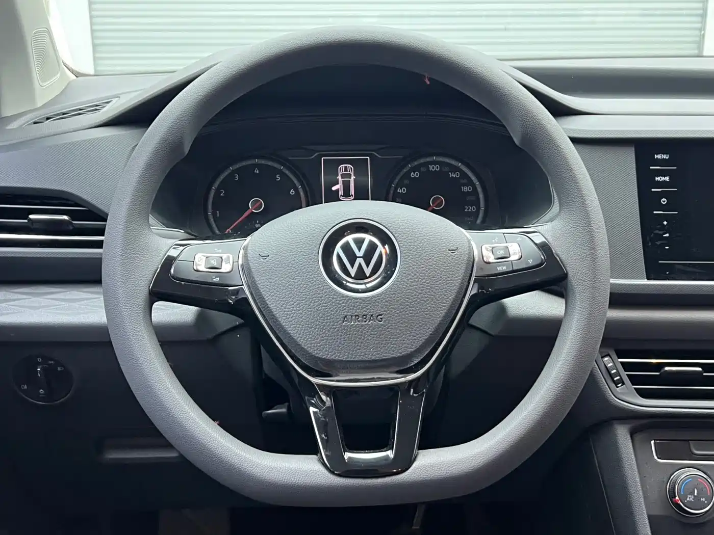 VOLKSWAGEN TUYUE