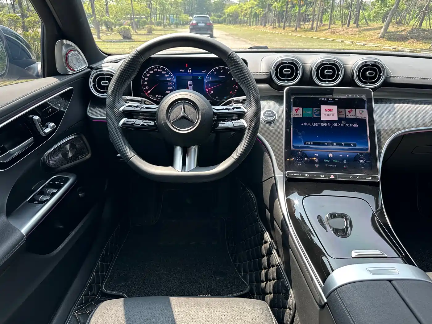 Mercedes-Benz C-Class 2025 C 260 L Night Sport Edition фото 10