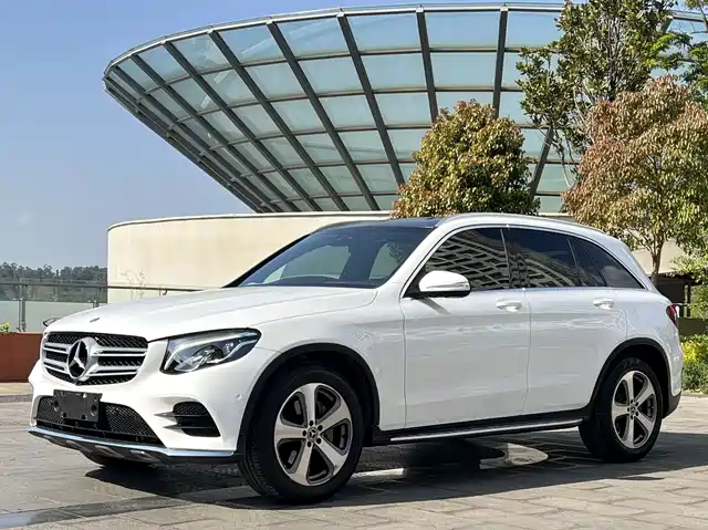 MERCEDES-BENZ GLC