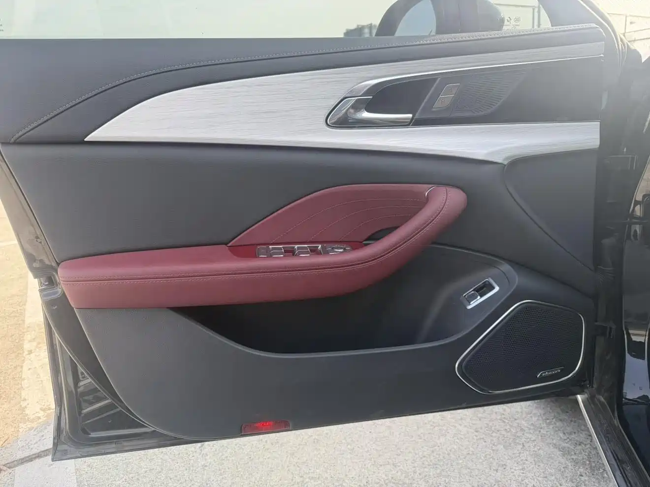 Hongqi H5 2024 1.5T DCT Smart Connect Flag Rhythm Edition фото 9
