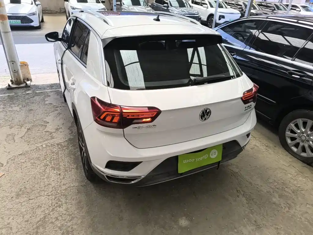صورة 5 - Volkswagen T-ROC