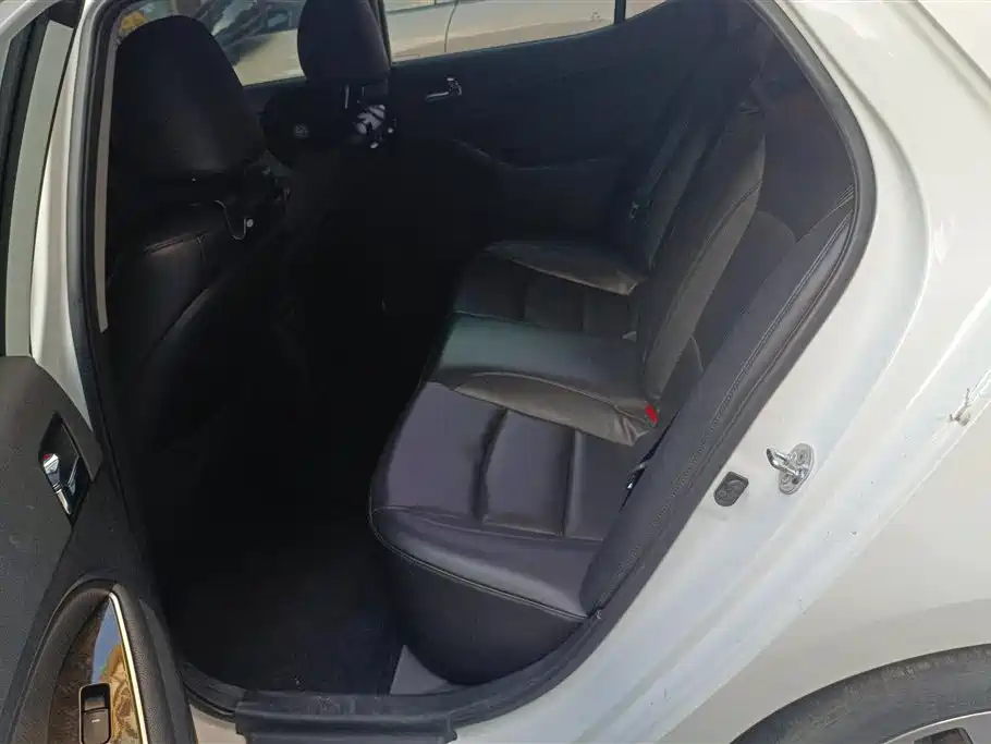 Kia K5 2014 2.0L Automatic LUXURY фото 11