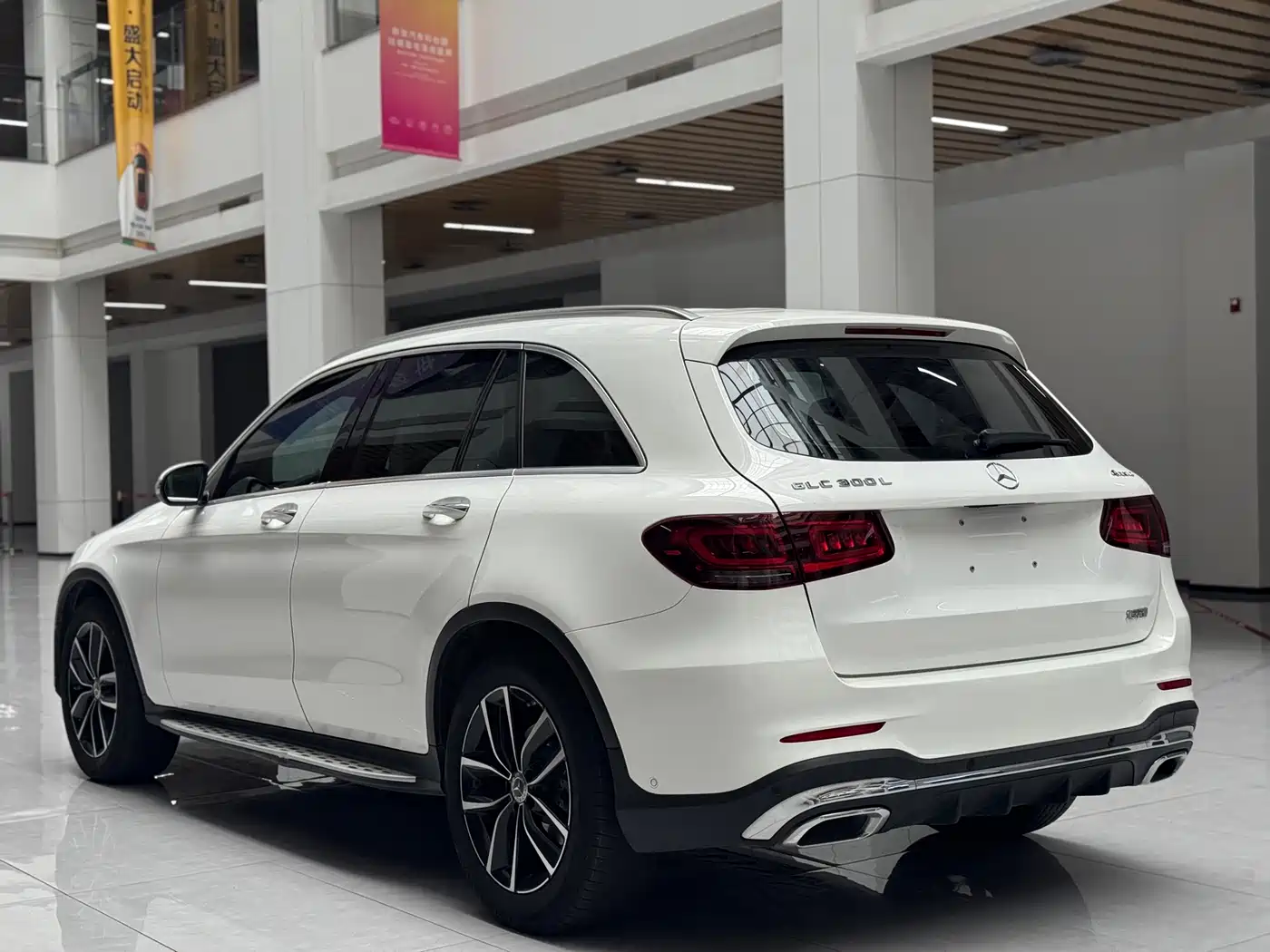 MERCEDES-BENZ GLC