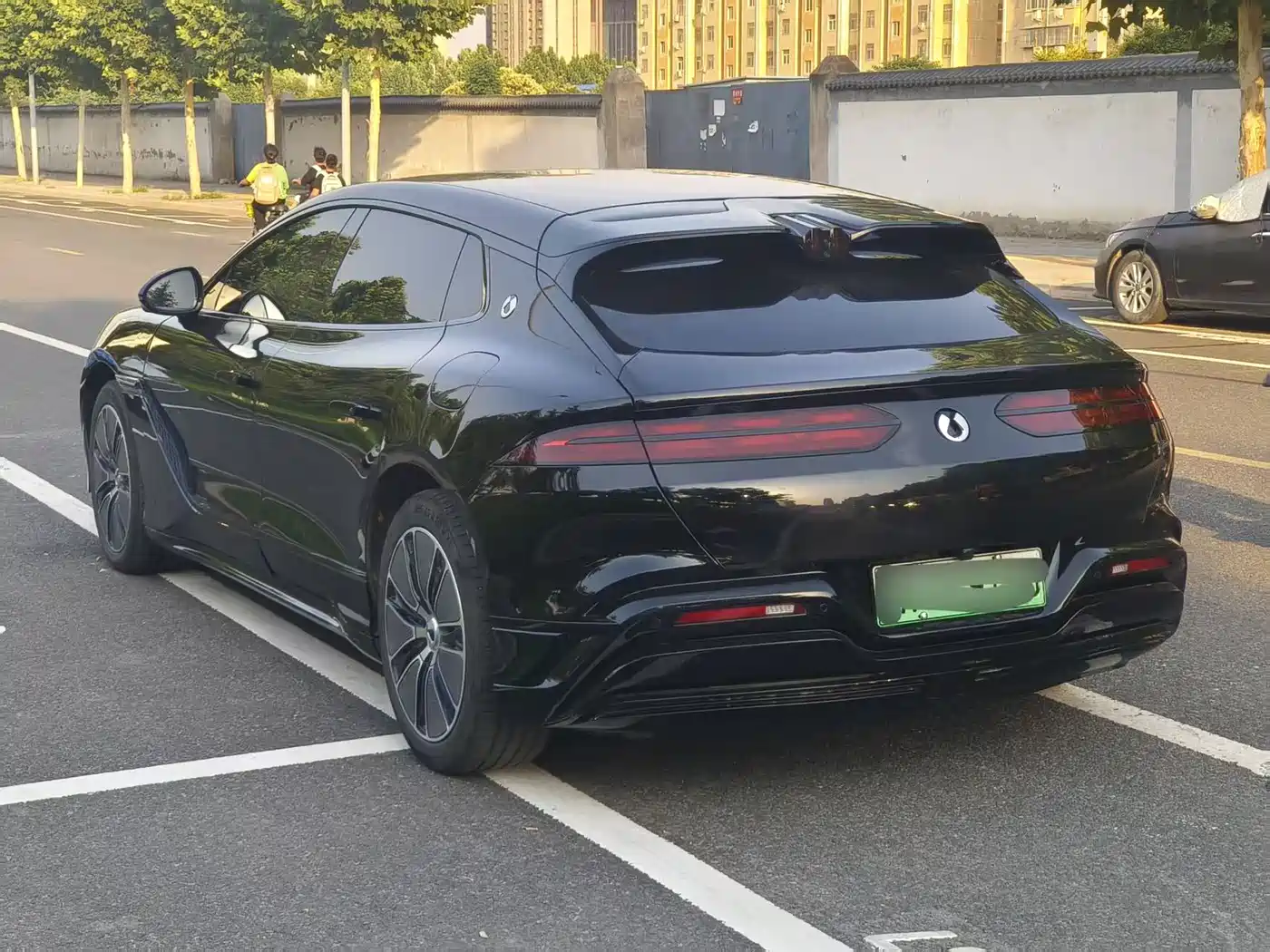 Denza Z9GT 2024 Model 1100 AWD Max Edition фото 7