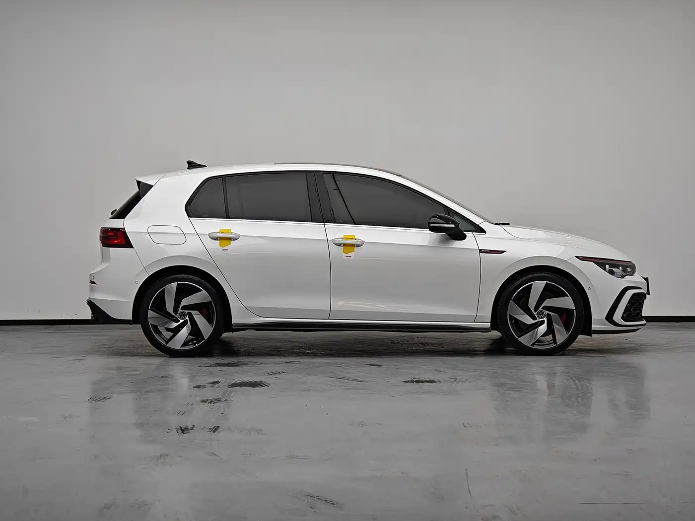 Volkswagen Golf GTI 2021 380TSI DSG GTI фото 8