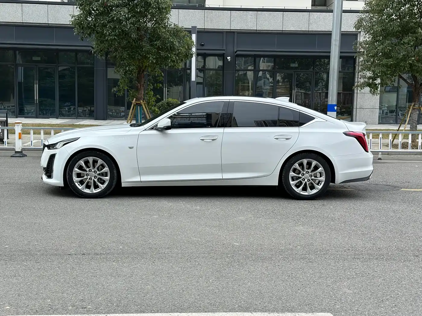Cadillac CT5 2021 Facelift 28T Luxury Edition фото 4