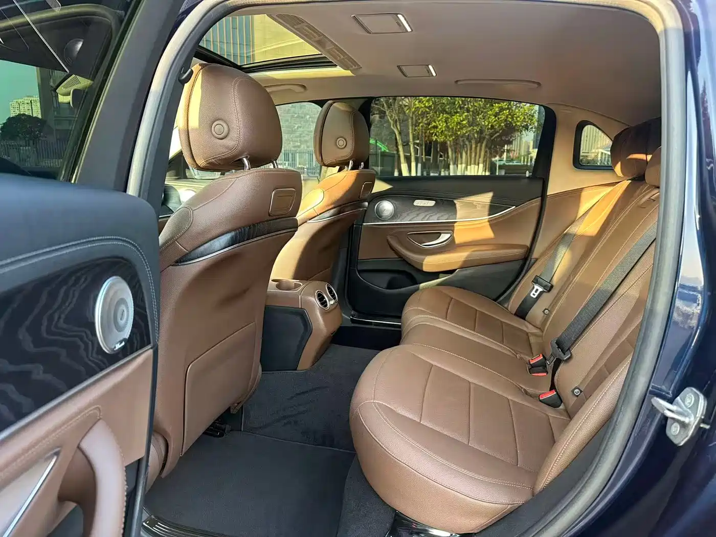 Mercedes-Benz E-Class 2018 E 200 L Sport фото 6
