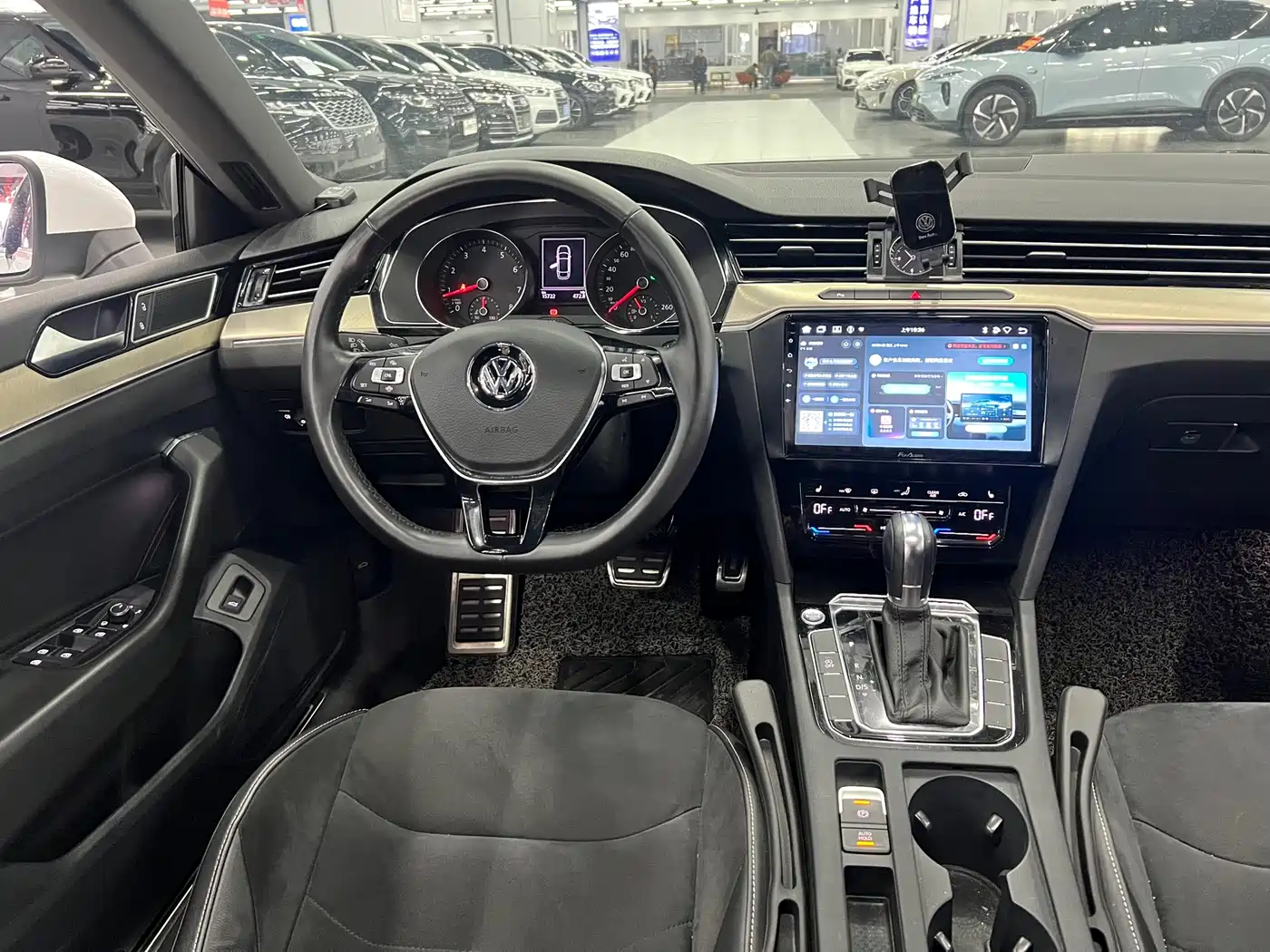 Volkswagen FAW-Volkswagen CC 2020 330TSI Elegance Version China VI фото 11