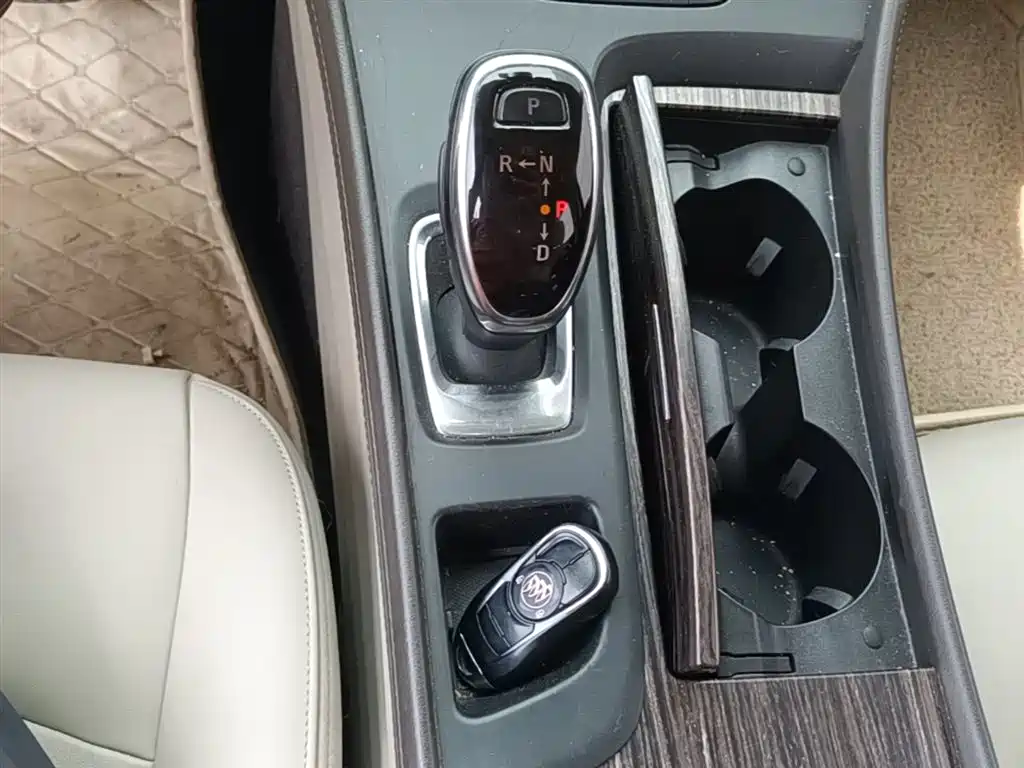 Buick LaCrosse 2016 Facelift 20T Leading фото 14