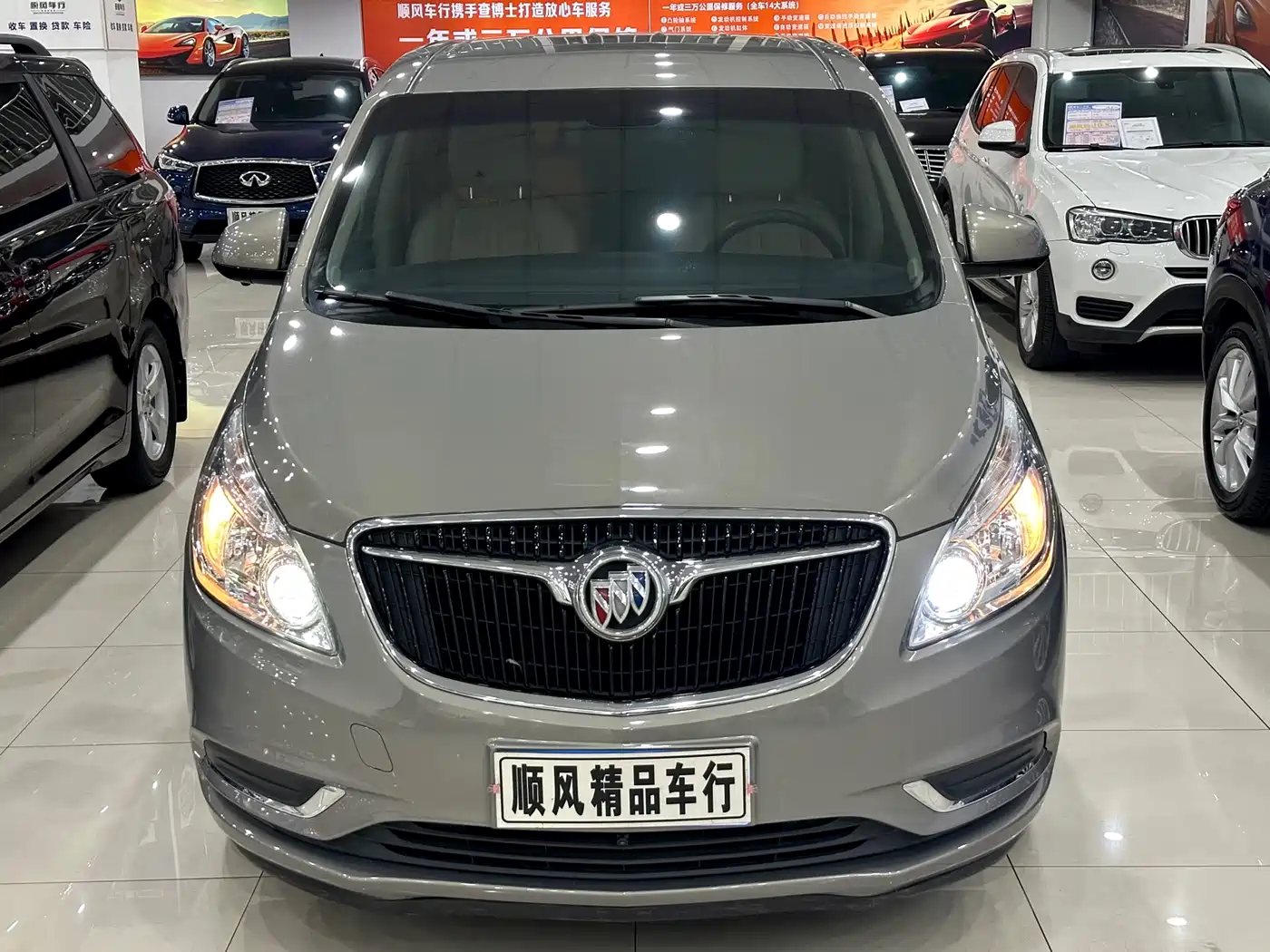 Buick GL8 2018 28T Comfort China VI фото 6