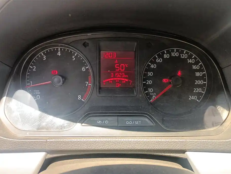 Volkswagen Jetta 2015 Value Edition 1.6L Manual Comfort фото 14
