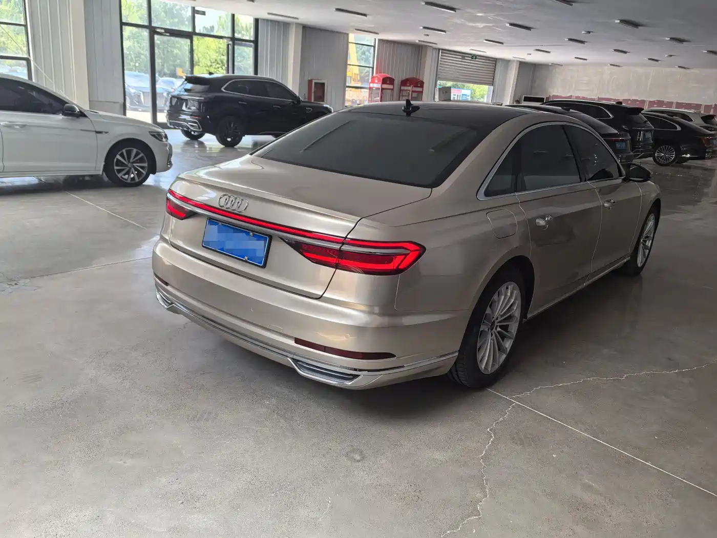 Audi A8 2021 A8L 50 TFSI quattro Comfort фото 4