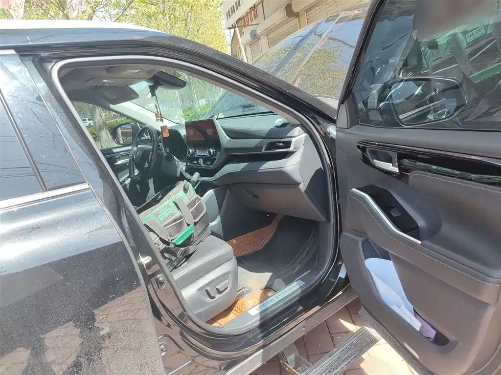 Toyota Highlander 2022 Model Dual Engine 2.5L 4WD Premium Edition 7-Seater фото 20