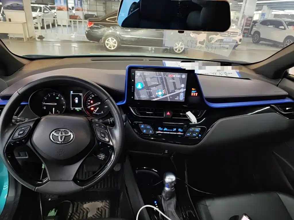 Photo 10 - Toyota C-HR